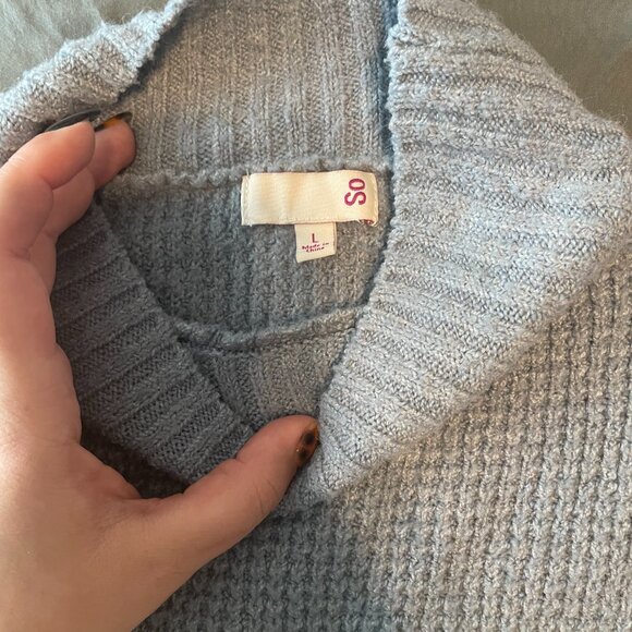 SO Colorblock Blue and White Women's Sweater Size L - Picture 3 of 6